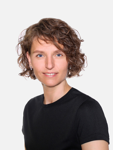 Евгения Лещанова